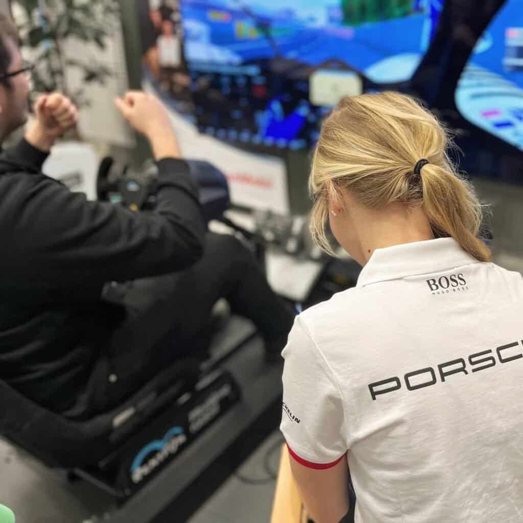 Porsche instructor with mobil racing simulator hire in Berlin, Germany.