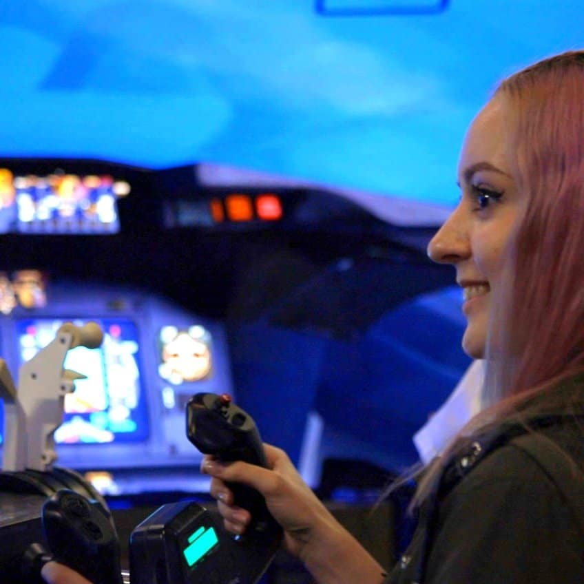 Flight simulator rental near me in London, Paris, Berlin. Rent flying simulators full flight motion simulator with RoarFun services